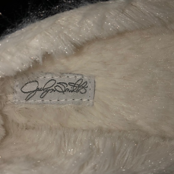 FLASH SALE❣️Brand NEW❣️ Jaclyn Smith Slippers - Picture 5 of 6